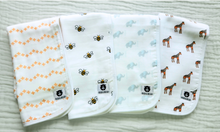 Load image into Gallery viewer, BBLUXE Giraffe Burp Cloth
