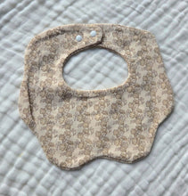 Load image into Gallery viewer, Printed Petal Dribble Bib - 6-Layer Cotton Blend - Willow
